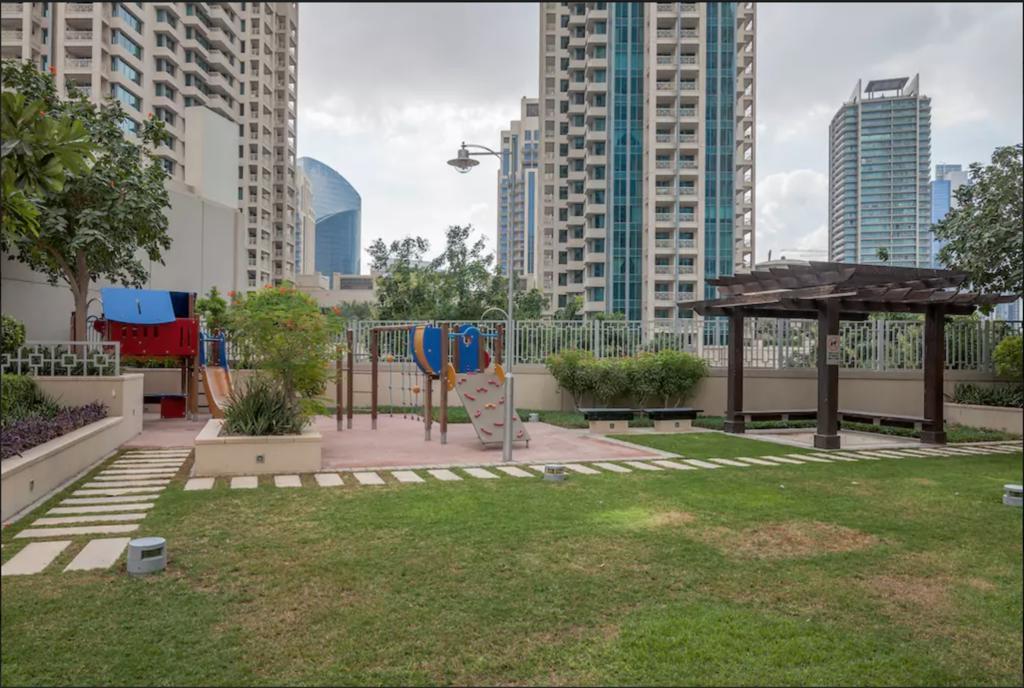 Faraway Homes - Burj Residences 迪拜 外观 照片